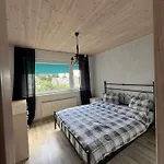 Korter Modern Cozy 2 Bedroom Near Center *