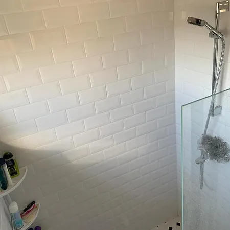 Apartment Modern Cozy 2 Bedroom Near Center *