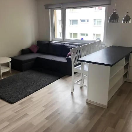 Modern Cozy 2 Bedroom Near Center