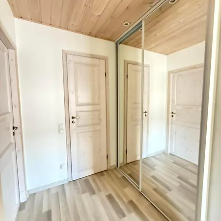 Apartment Modern Cozy 2 Bedroom Near Center