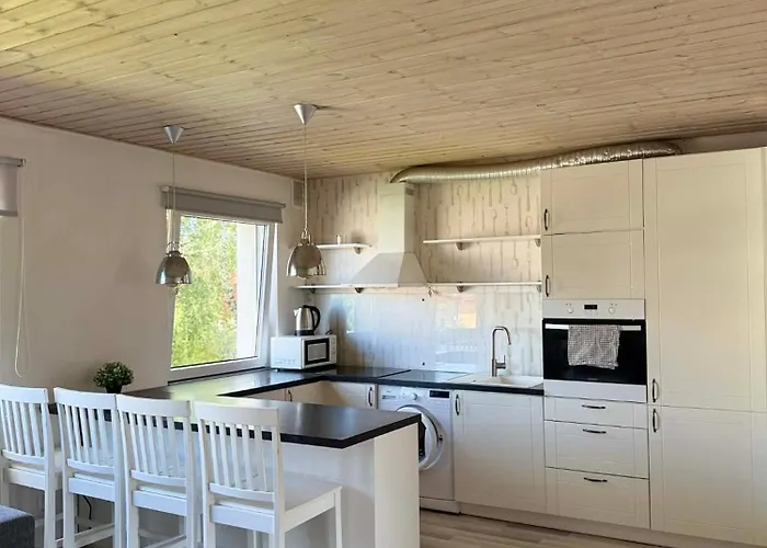 Modern Cozy 2 Bedroom Near Center Apartamento